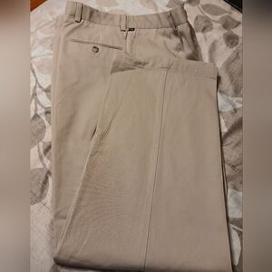 Dockers Men's Khaki Chinos